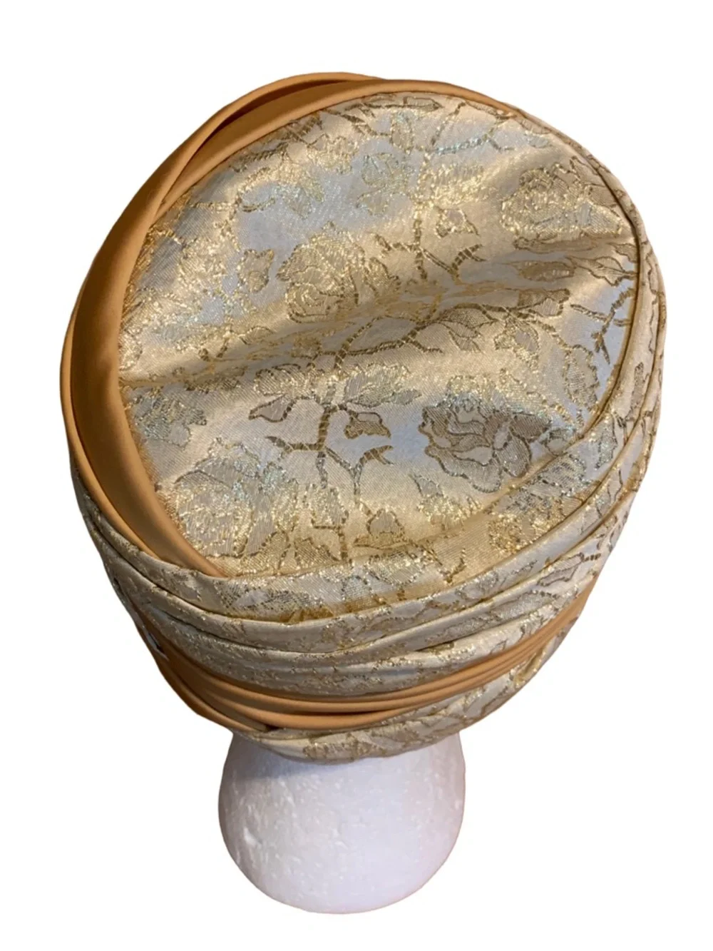 VINTAGE SHILLITOS 1960'S GOLD & CREAM SATIN RUCHED BROCADE TURBAN STYLE HAT - Picture 6 of 13